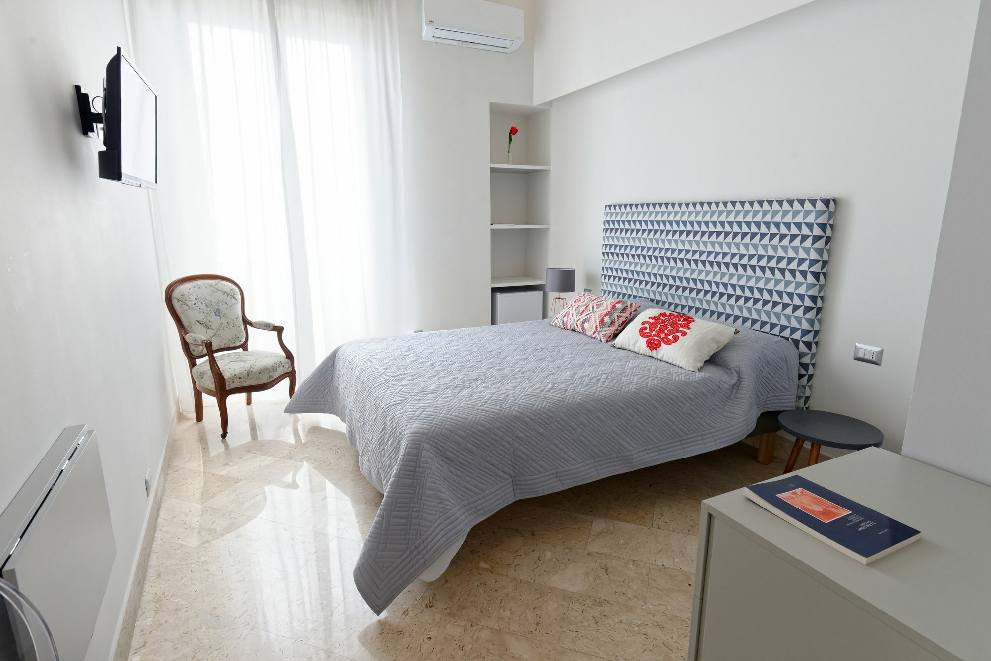Questa Casa Non E'un Bed and breakfast